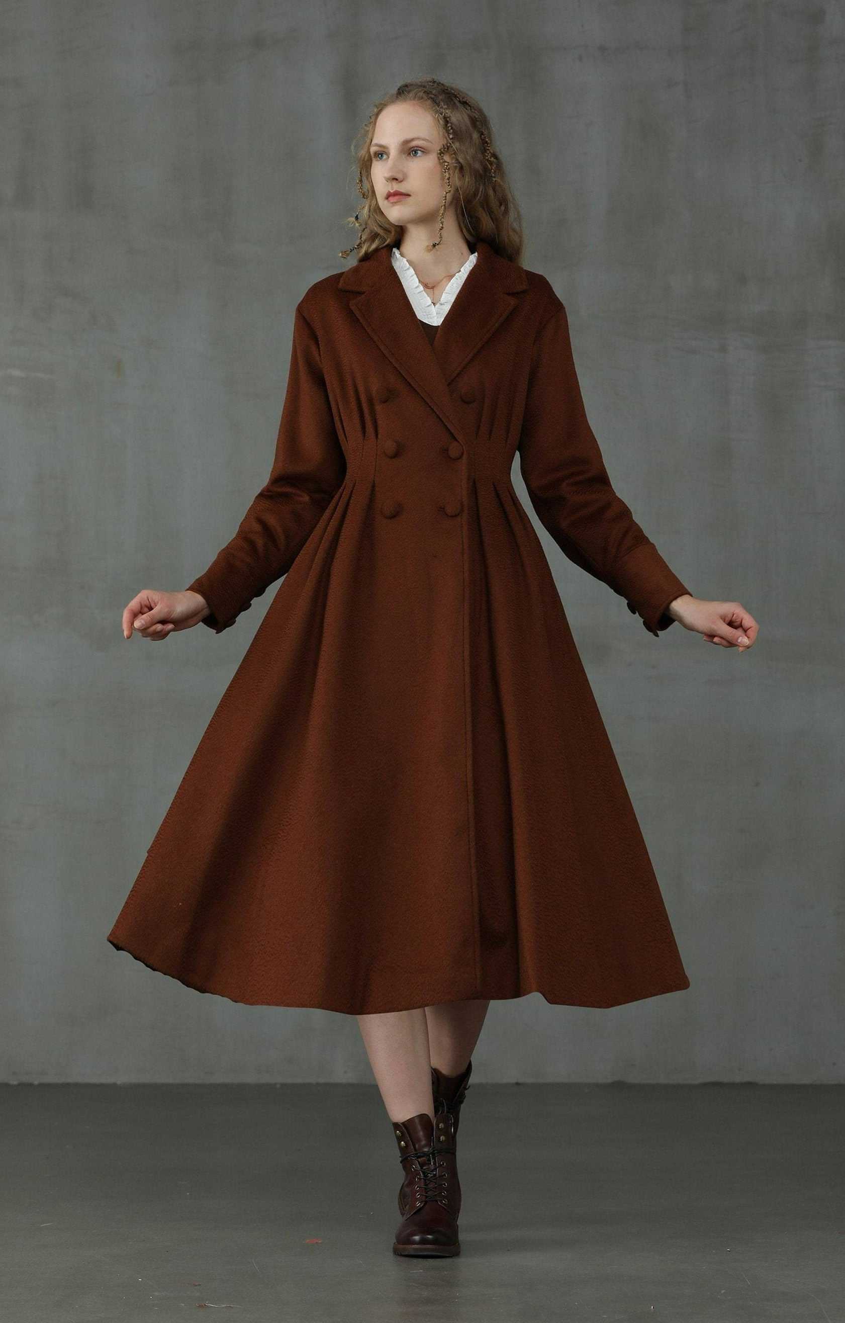 Linennaive, A Romance 31 | Double breasted wool coat